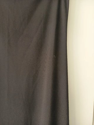 Lote: Falda midi + Vestido palabra de honor