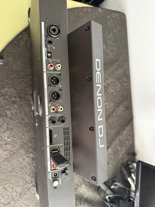 Mesa DJ Denon DJ