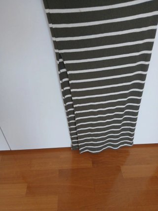 Falda larga Bershka talla S apertura lateral