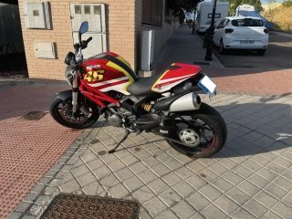 Ducati Monster 796