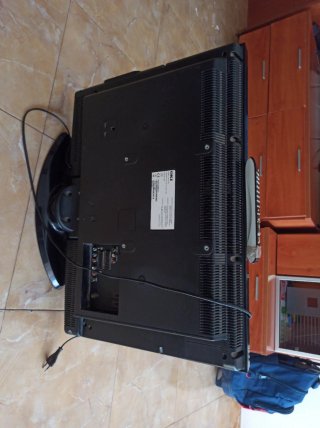 Televisión OKI Negra
