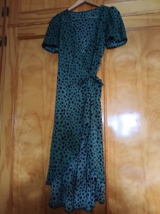 Vestido de verano verde con estampado