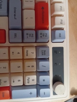 Teclado Inalámbrico luminoso por bluetooth