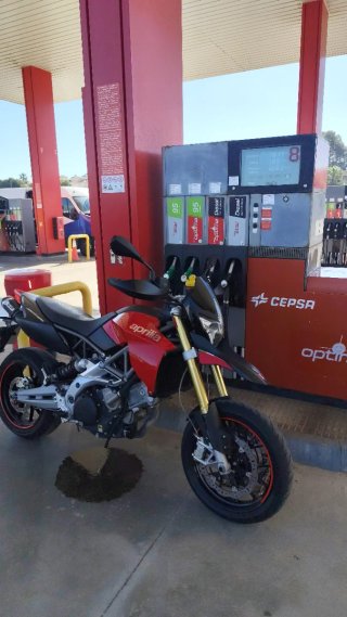 Aprilia Dorsoduro 750 Supermotard