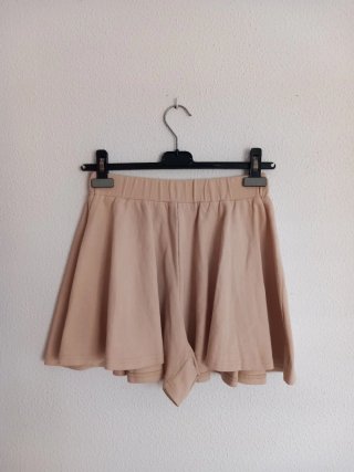 Conjunto de prendas: faldas y shorts