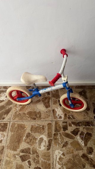 Bicicleta sin pedales para niños
