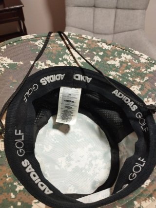 Sombrero Adidas camuflaje