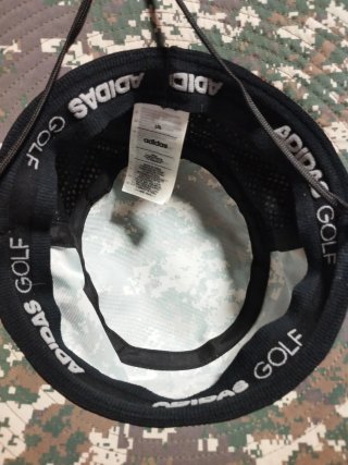 Sombrero Adidas camuflaje