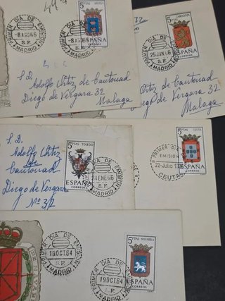 Colección  de 36 sobres primer dia.