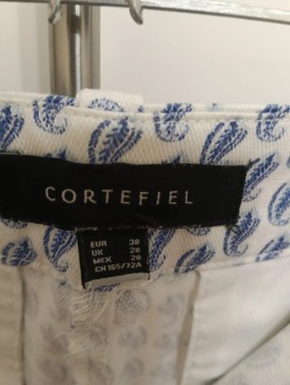 Bermudas estampadas con tejido ligeramente elástic