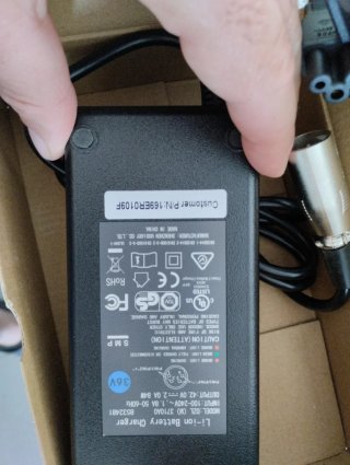 Caricabatterie Decathlon 36V 2A per Bici Elettrica