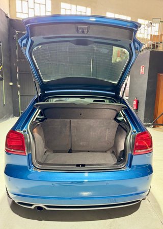 AUDI A3 1.6 TDI 105cv Ambiente