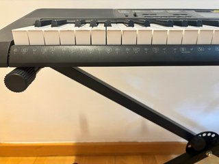 Piano Eléctrico Casio CTK-2400 con soporte