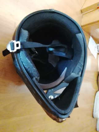 Casco de moto negro