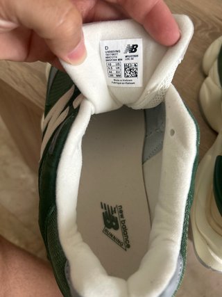 Zapatillas 9060 Talla 44 Verde/Beige