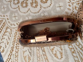 Conjunto Bolso y Zapatos de Tacón Dorados