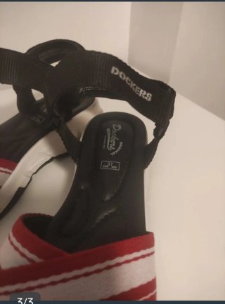Sandalias Dockers confort negras y rojas
