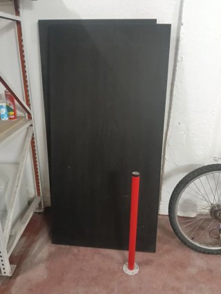 Colchones, somieres, cabecero, mesitas y mesa