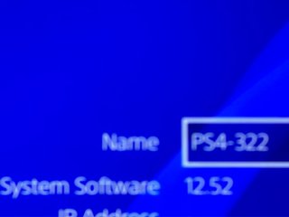 PS4 1TB con controller non originale