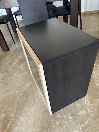 Mueble Vitrina Vinoteca Besta Madera y Cristal
