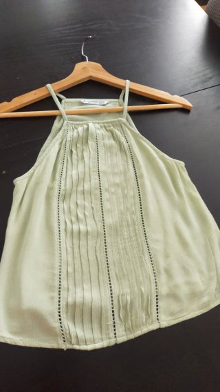 Blusa tirantes Stradivarius verde Talla XS
