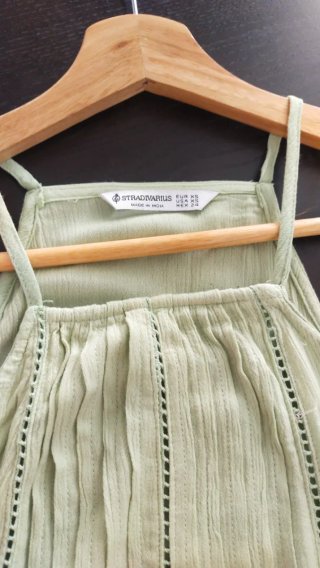 Blusa tirantes Stradivarius verde Talla XS