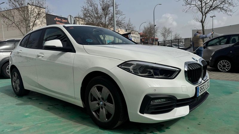 BMW Serie 1 118d (F40) 2020, foto 4