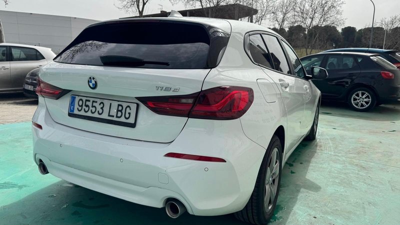 BMW Serie 1 118d (F40) 2020, foto 5