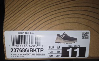 Zapatillas Skechers Negras y Beige