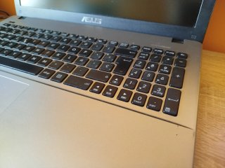 Portatile ASUS da 15,6 pollici