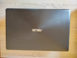Portatile ASUS da 15,6 pollici
