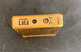 Mequeeo dorado japonés