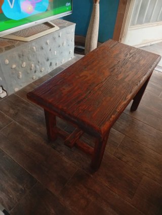 Mesa de centro de madera rústica