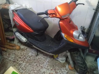 Vespa BWS 49cc Naranja 5000km