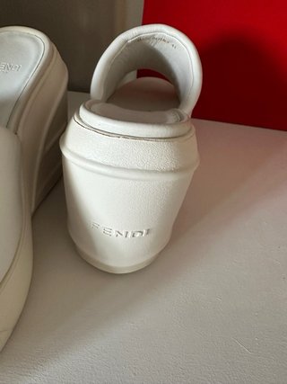 Sandalias Fendi plataforma blancas