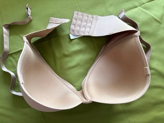 Sujetador NUEVO Intimissimi sin tirantes beige