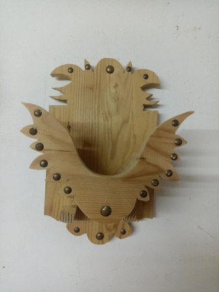 Almacenamiento de madera con ajedrez