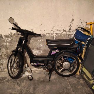 Vespino NLX negra con papeles