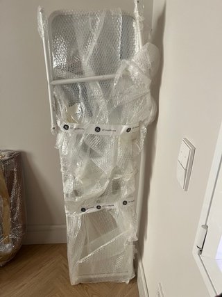 Espejo IKEA KNAPPER blanco con perchero