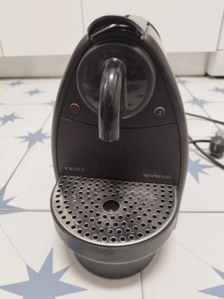 Cafetera Krups Nespresso para piezas