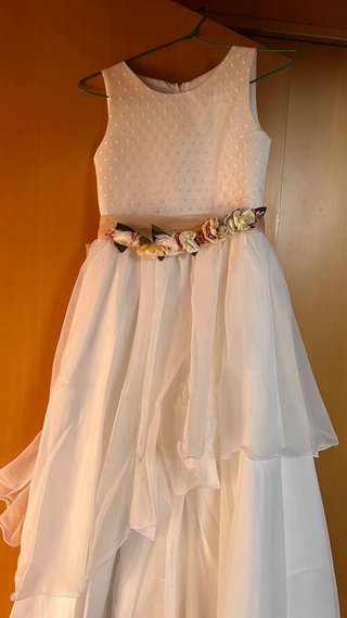 Vestido de comunión con cancan