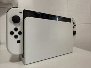 Nintendo Switch OLED Bianca + Accessori