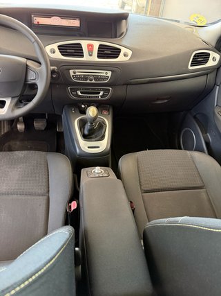 Renault Grand Scénic Dynamique 1.9dCi 130cv 7 plazas