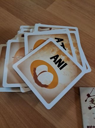 Juego de cartas UGHABUGHA