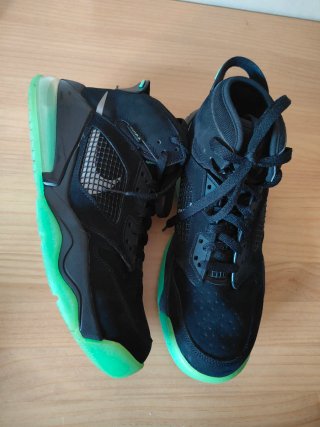 Nike Jordan Mars 270 Zapatilla Negra y Verde