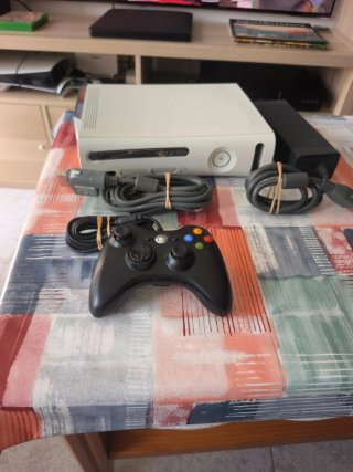 Consola Xbox 360 Blanca + Mando