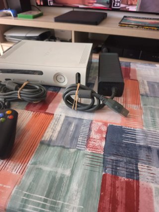 Consola Xbox 360 Blanca + Mando