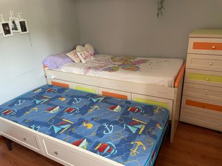 Habitación juvenil completa con cama nido
