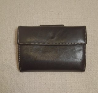 Cartera de piel negra