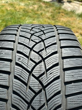 2 Neumáticos Goodyear Ultragrip 255/45R19 104V